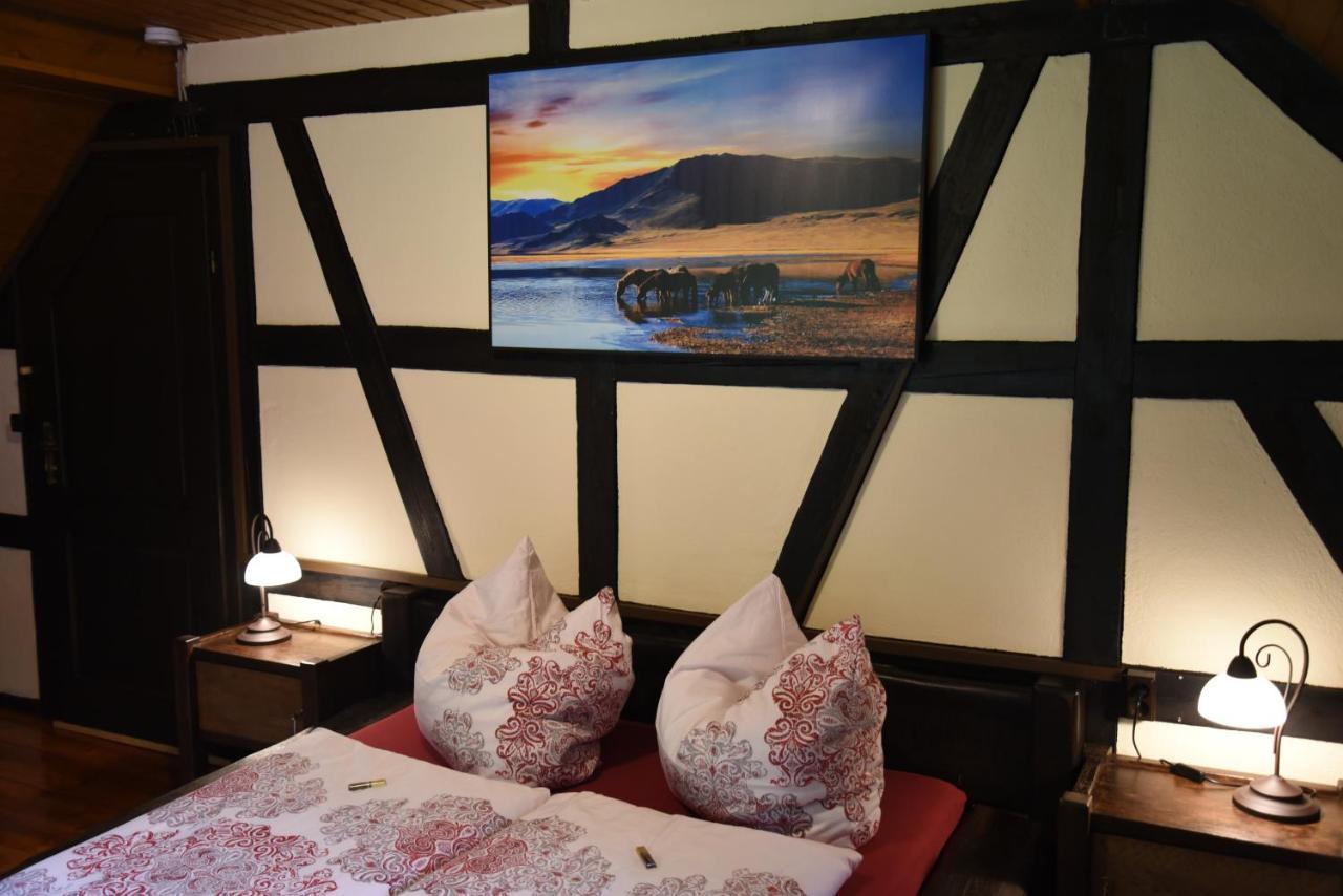 Gastehaus Eponada Villa Weisel Bagian luar foto