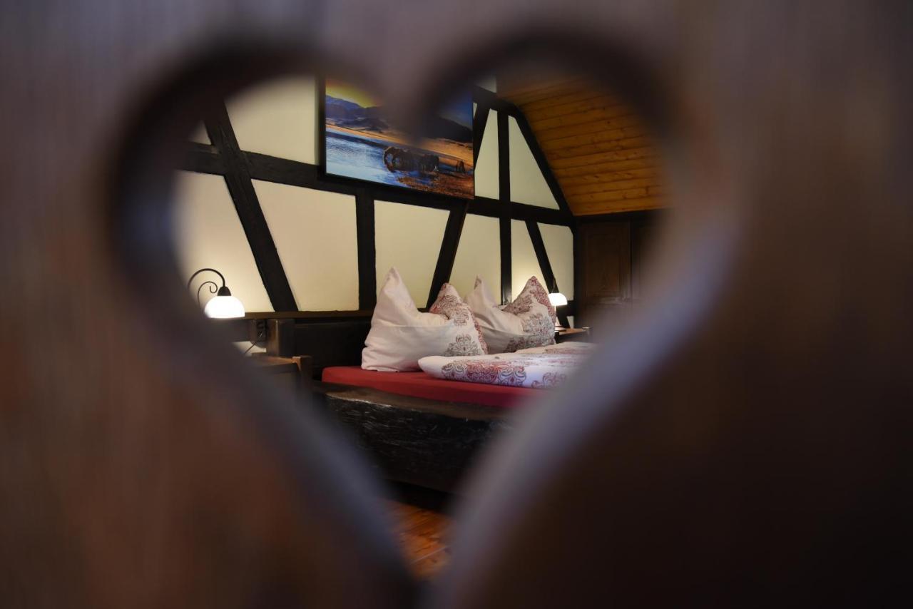 Gastehaus Eponada Villa Weisel Bagian luar foto