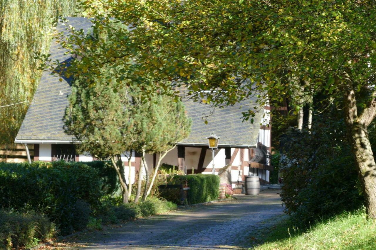 Gastehaus Eponada Villa Weisel Bagian luar foto