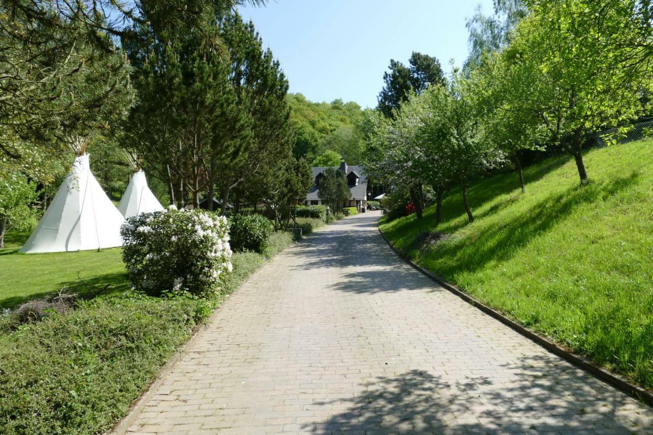 Gastehaus Eponada Villa Weisel Bagian luar foto