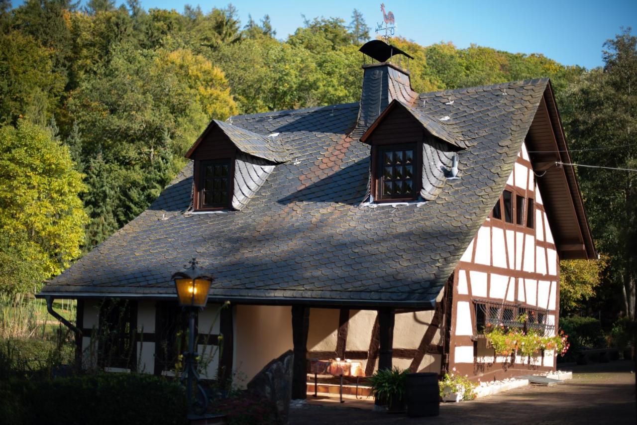 Gastehaus Eponada Villa Weisel Bagian luar foto